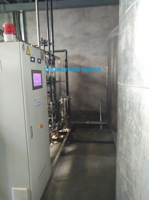 Instalaciones de tratamiento de agua para alimentos y bebidas con tanque de almacenamiento de ósmosis inversa integrado