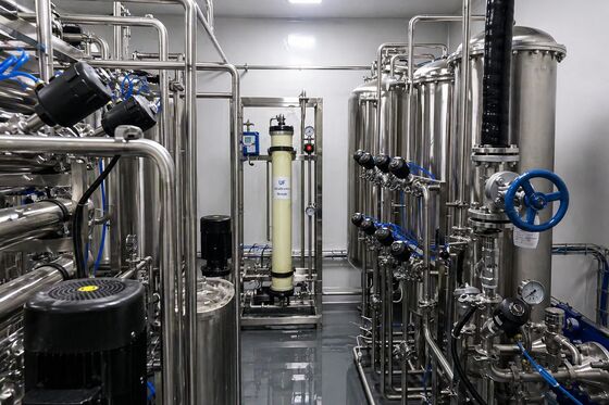 Membrane-Based WFI System